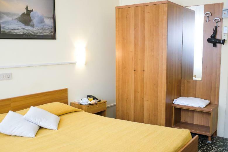 Double or Twin Room with Shared Bathroom
